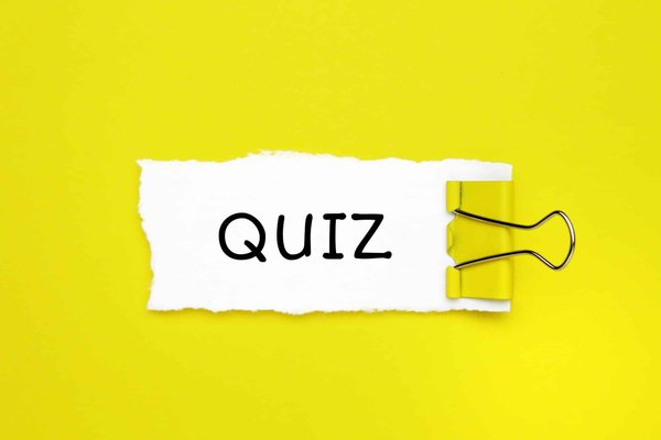 Quelles astuces pour organiser une soirée quiz cinématographique interactive?